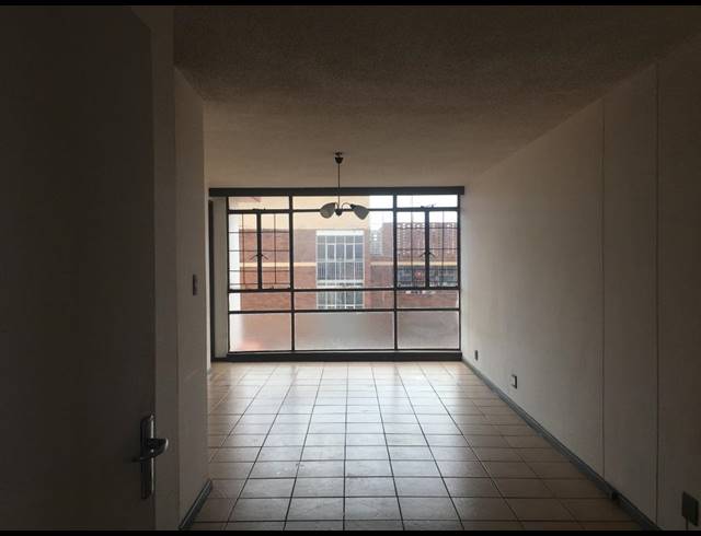 2 BEDROOM FLAT FOR SALE IN MUCKLENEUK